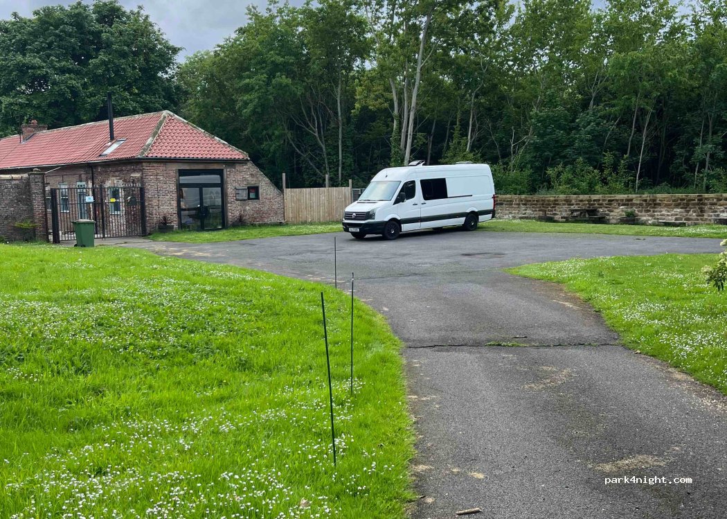 (TS10 5NW) Kirkleatham - — foto 4