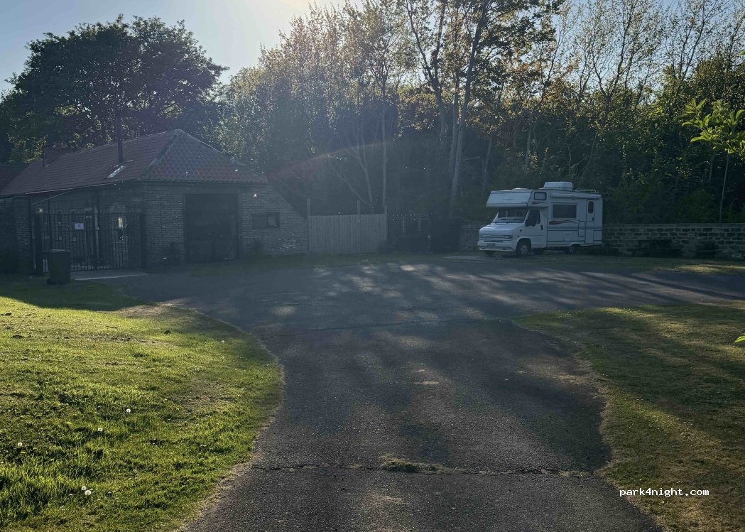 (TS10 5NW) Kirkleatham - — foto 5