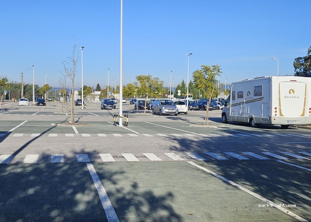 (3040) Coimbra - Av. José Bonifácio de Andrada e Silva — foto 3