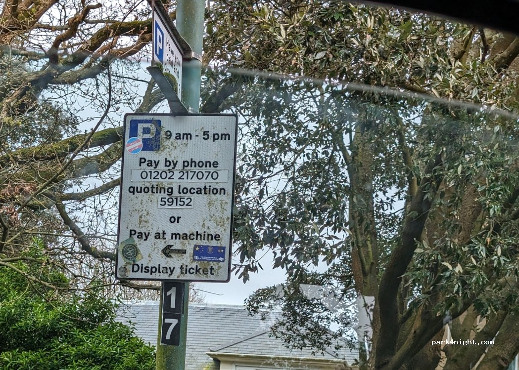 (BH1) Bournemouth - Meyrick Rd — foto