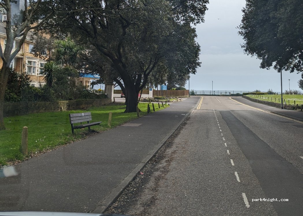 (BH1) Bournemouth - Meyrick Rd — foto 2