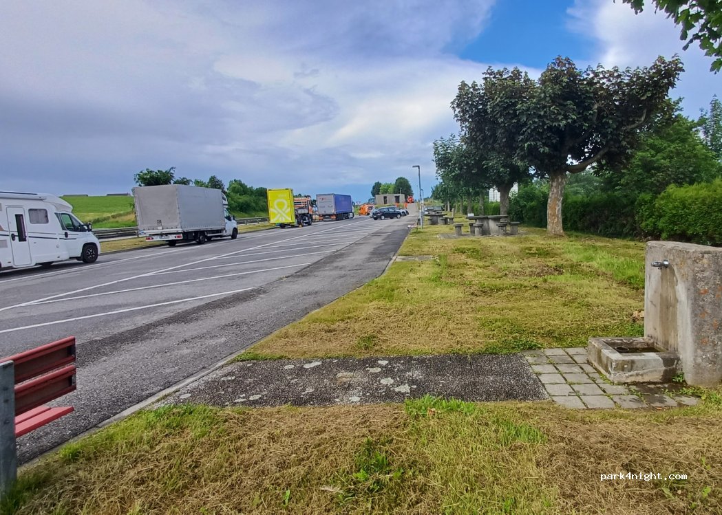 (1730) Hauterive - 37 Route de Fribourg — foto