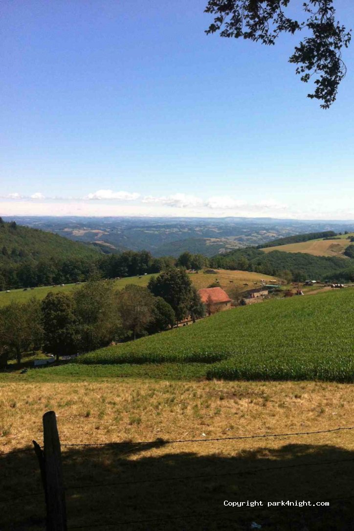 (15120) Montsalvy - La Concristie — foto