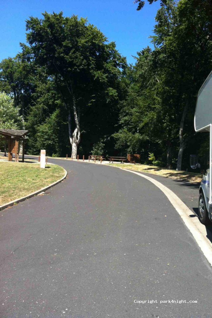 (15120) Montsalvy - La Concristie — foto 2