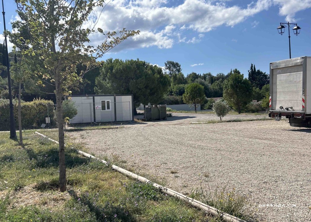 (84410) Crillon-le-Brave - 230 Rue de la Salle Polyvalente — foto 5