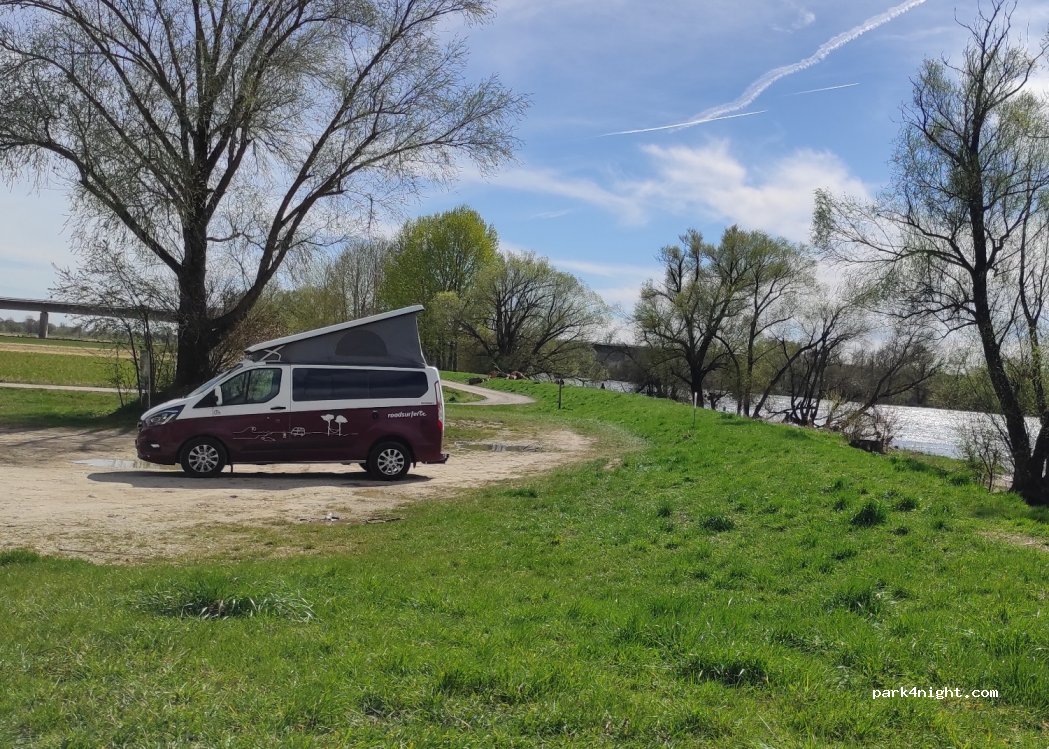 (94327) Bogen - Unnamed Road — foto