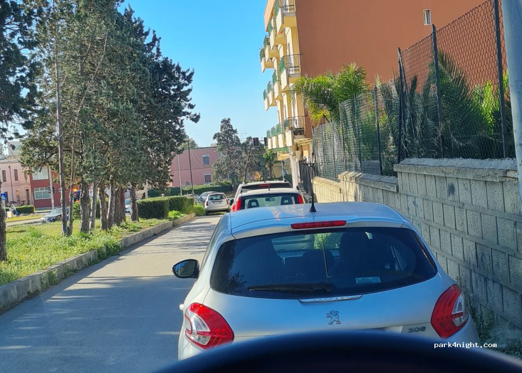 (96100) Siracusa - 1 Viale Tica — foto