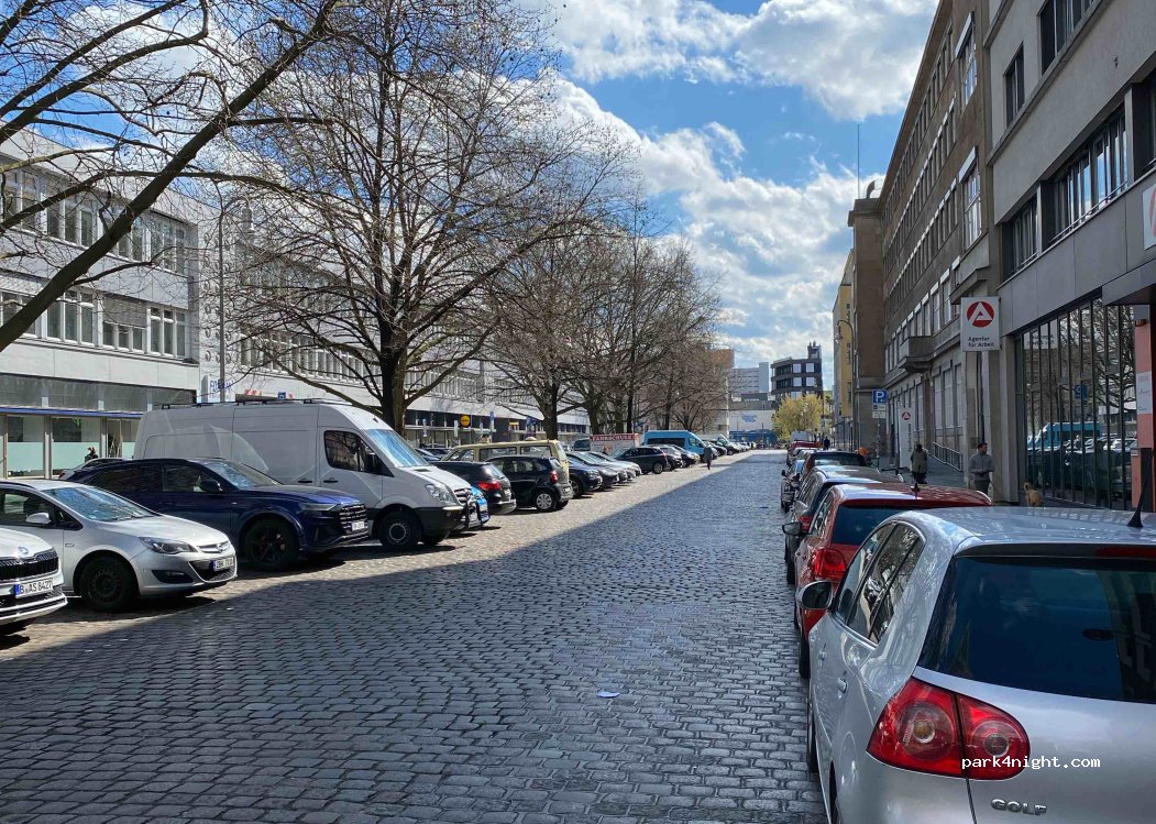 (10969) Berlin - 87-90 Charlottenstraße — foto