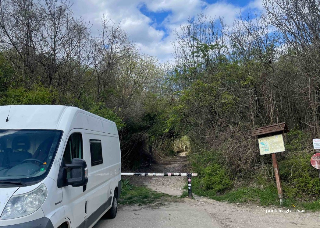 (2096) Üröm - 2 Pillangó utca — foto 2