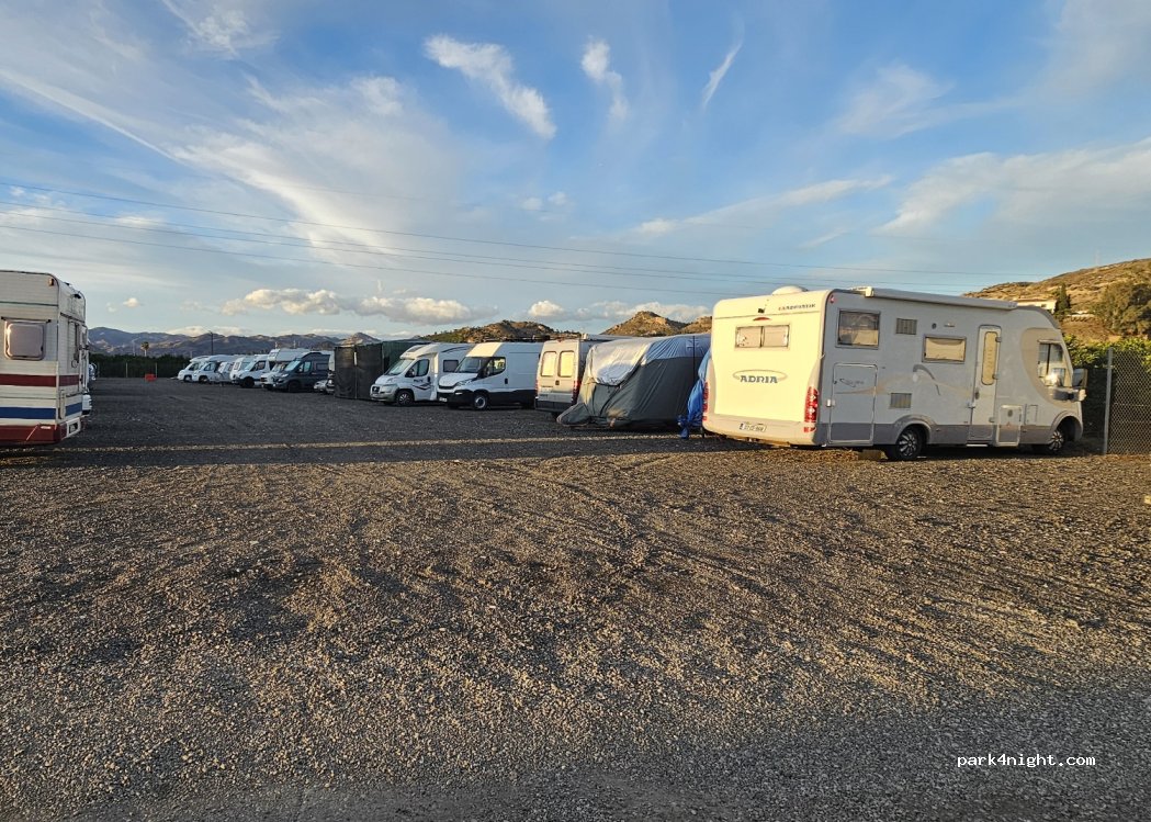 Parking Caravanas Campanillas Málaga — foto 4