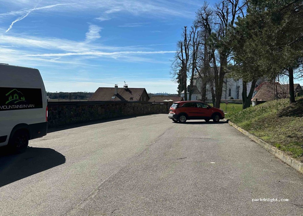 (594 44) Netín - Unnamed Road — foto 2