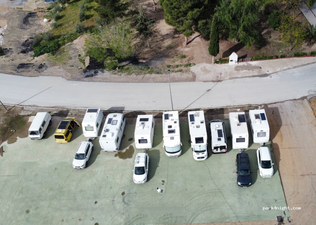 Área autocaravanas huesa — foto 3