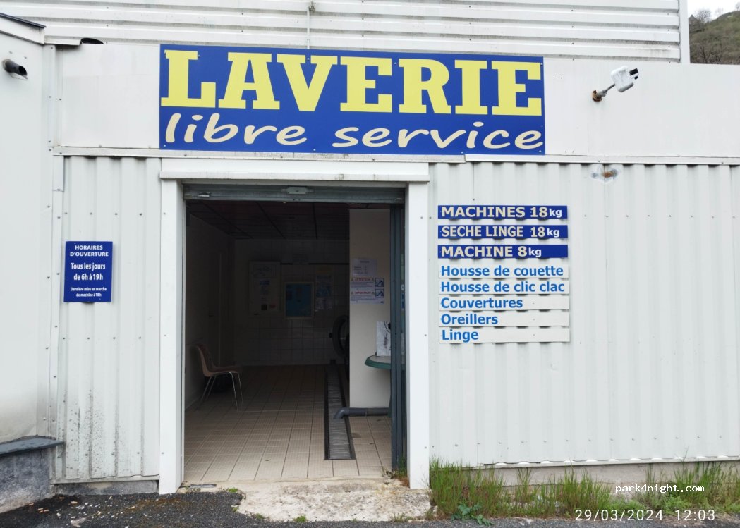 (12330) Salles-la-Source - D901 — foto
