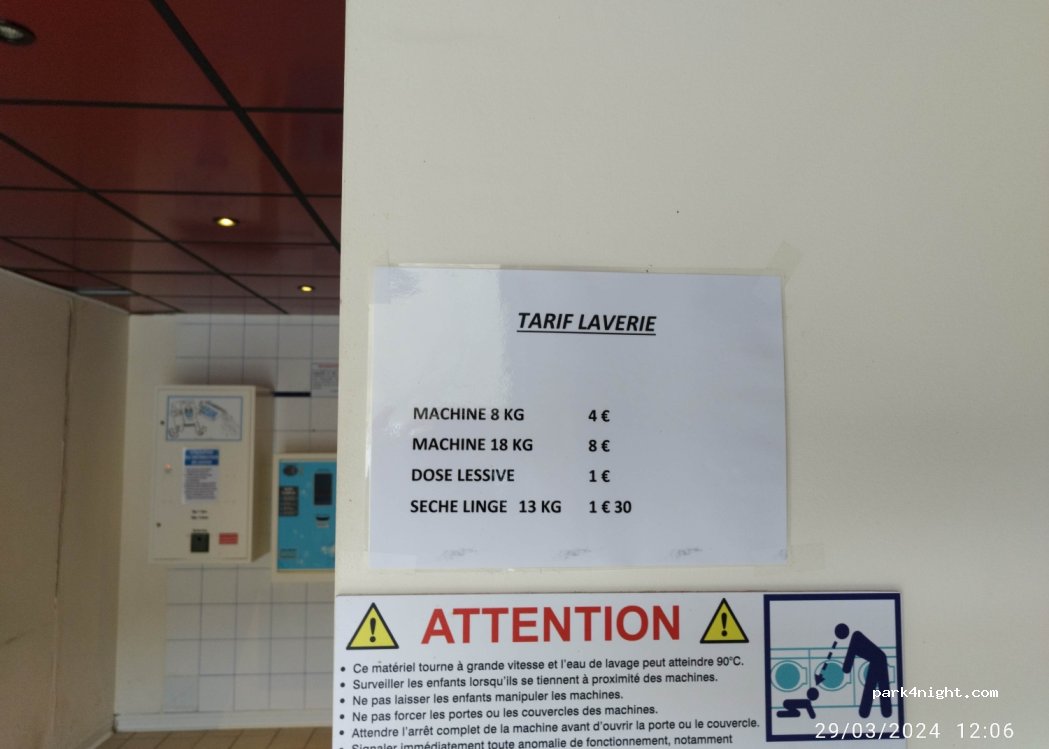 (12330) Salles-la-Source - D901 — foto 2