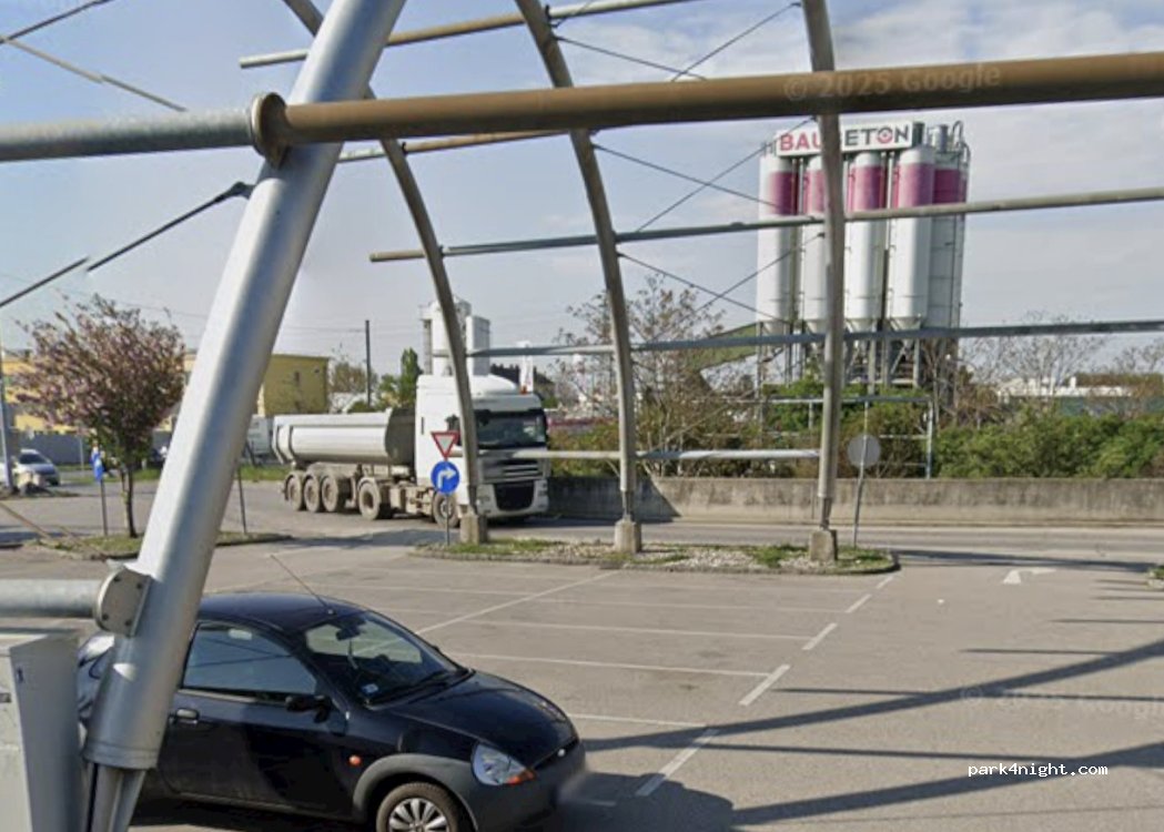 (1110) Wien - 84 Simmeringer Lände — foto 2