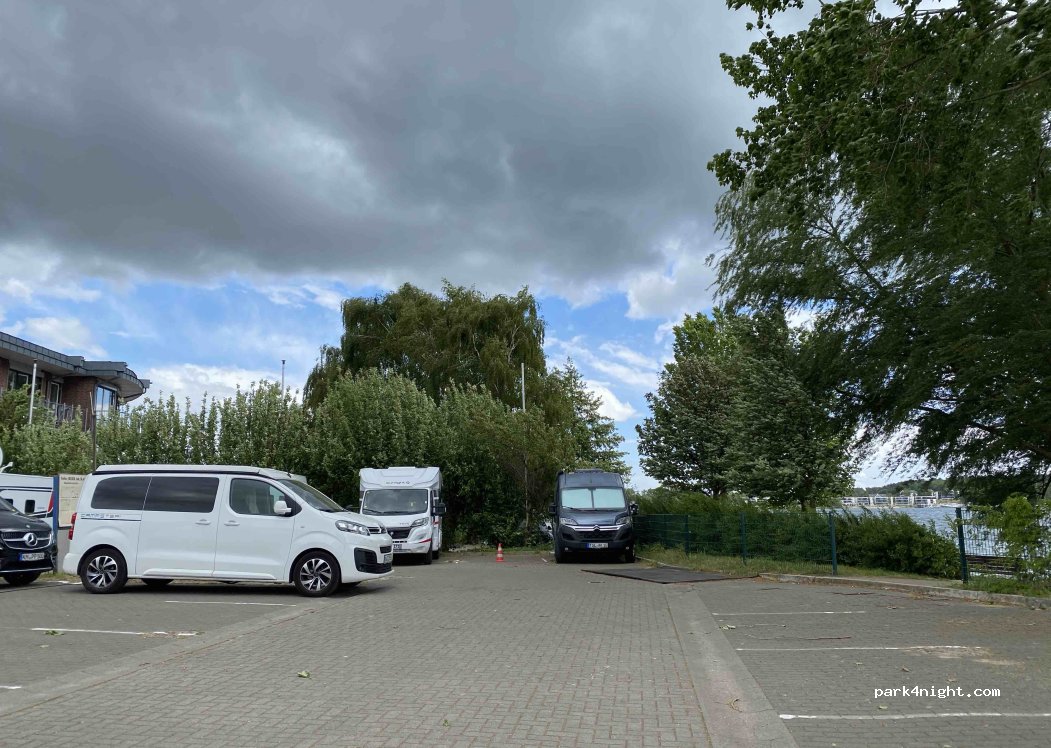 Wohnmobilstellplatz Waren am Yachthafen — foto 5