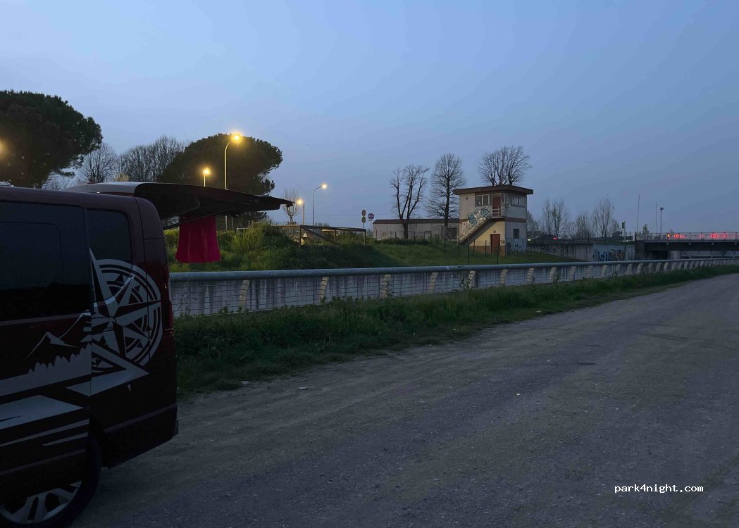 (56122) Pisa - 81 Via Livornese — foto 2