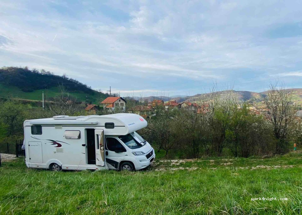 Bosnian Pyramid Glamping — foto