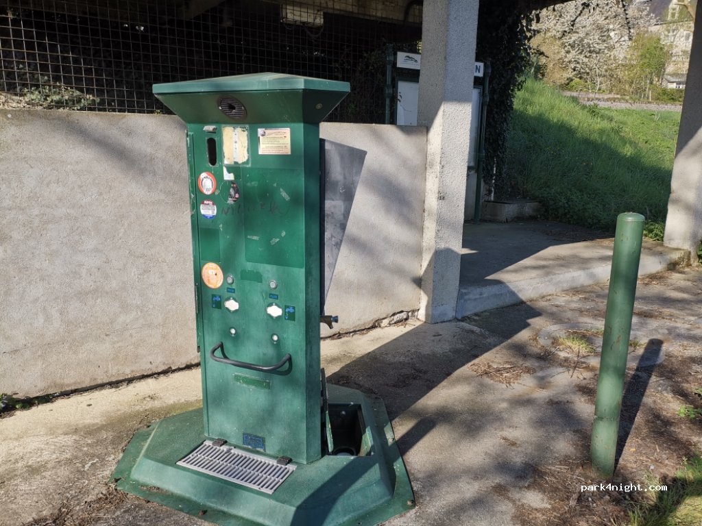 Aire camping-cars de Cunault — foto 2