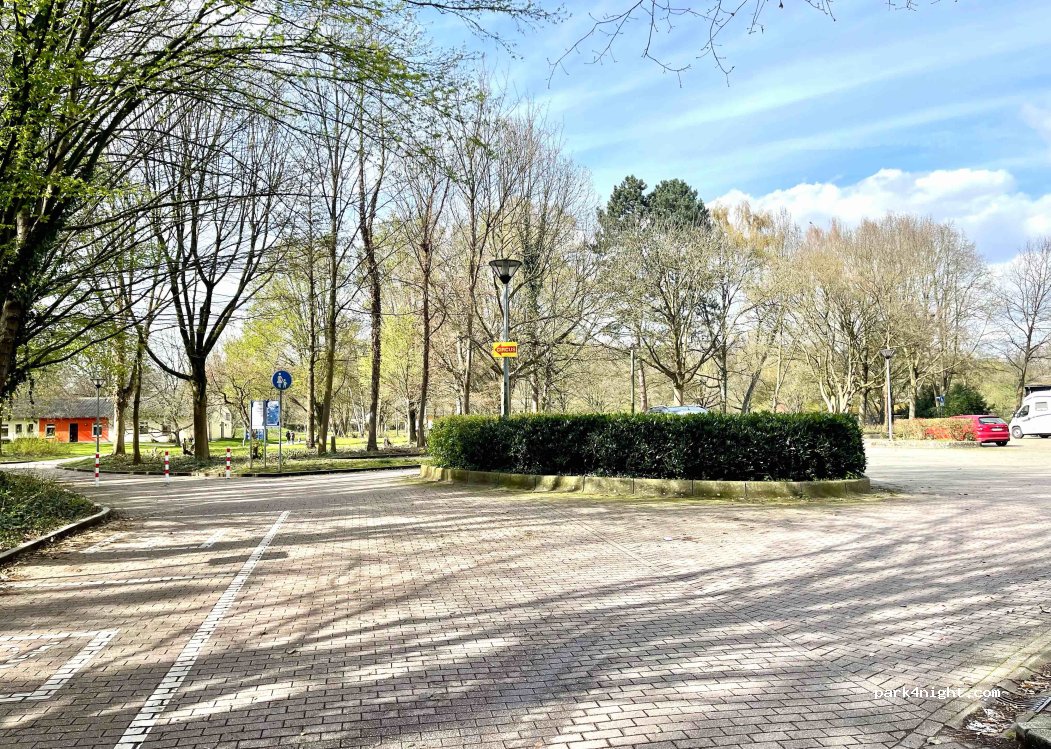 (59425) Unna - 65 Platanenallee — foto