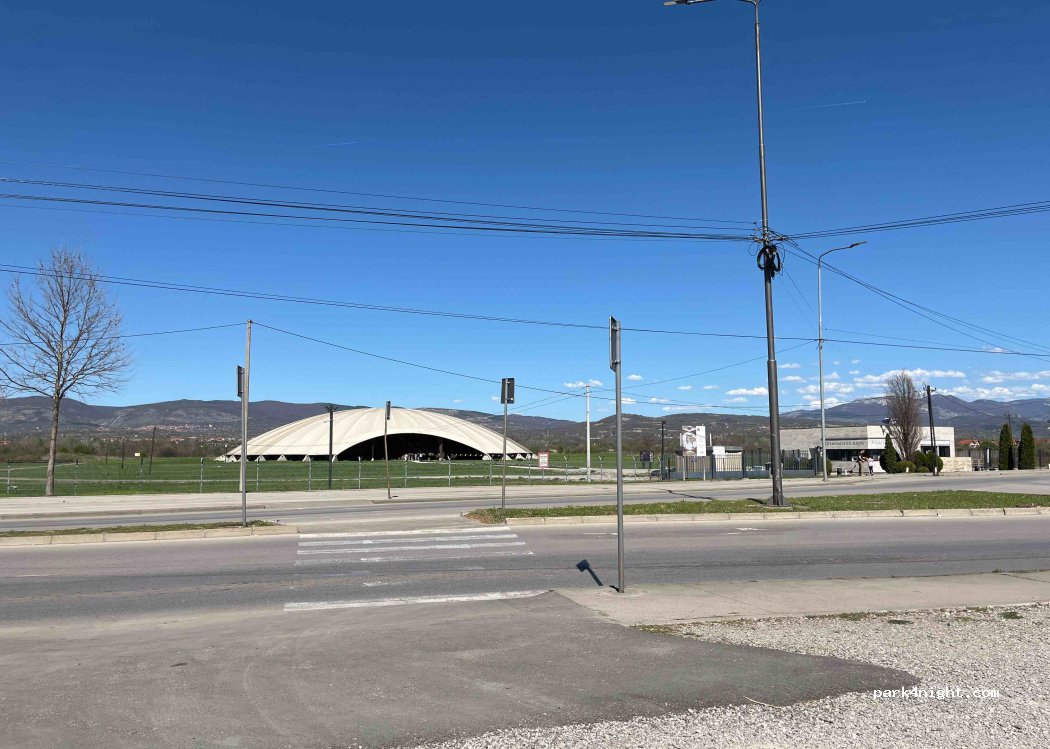 (18000) Niš - 78 Bulevar Svetog cara Konstantina Road — foto