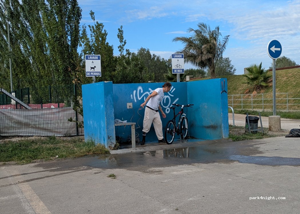 (50018) Zaragoza - P.º de los Puentes — foto 4