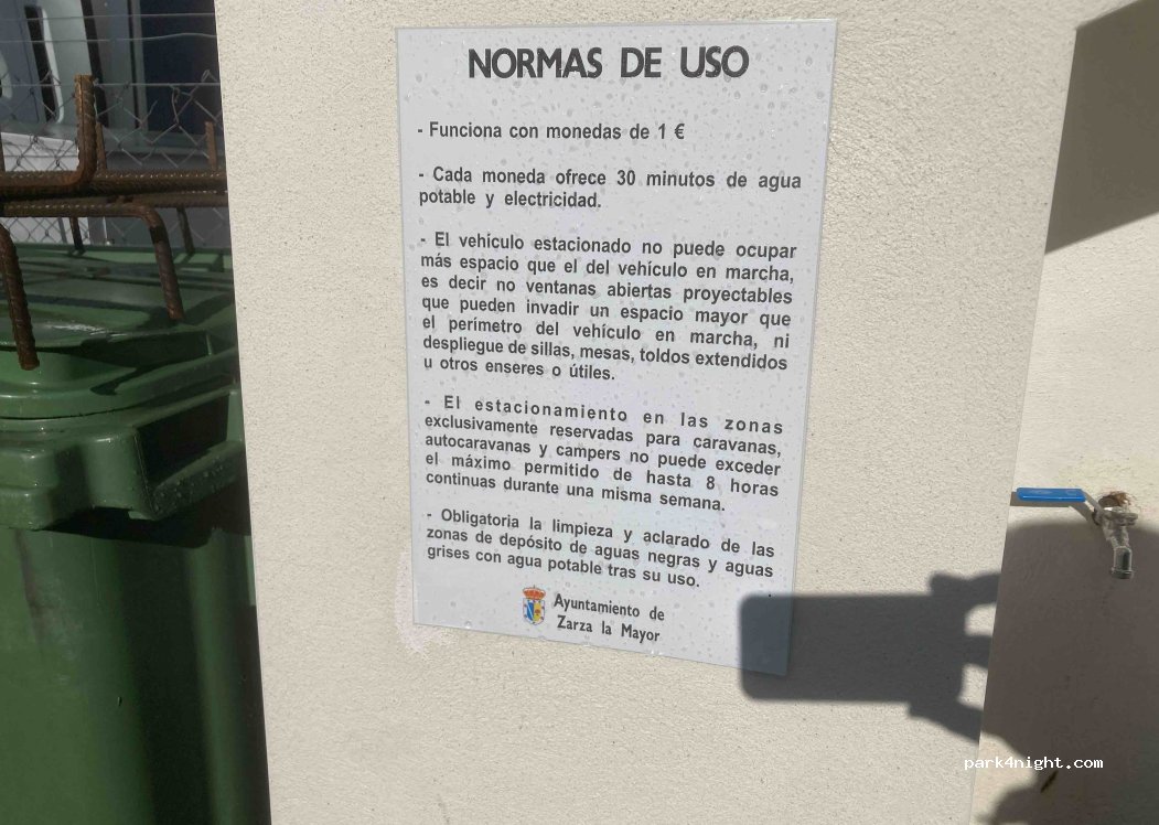 (10880) Zarza la Mayor - 2 Calle la Encina — foto