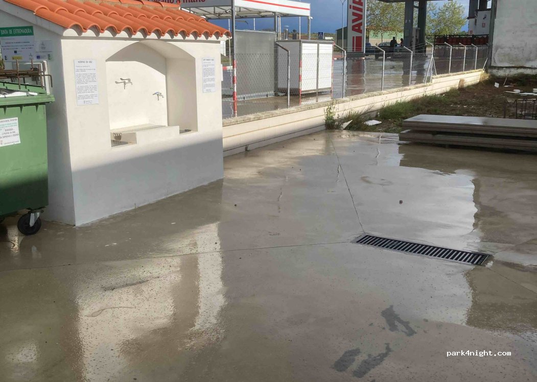(10880) Zarza la Mayor - 2 Calle la Encina — foto 2