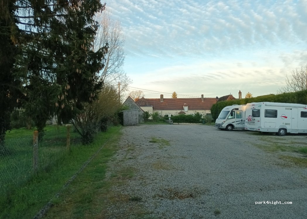 (37350) Ferrière-Larçon - 25 Gr Grande Rue — foto