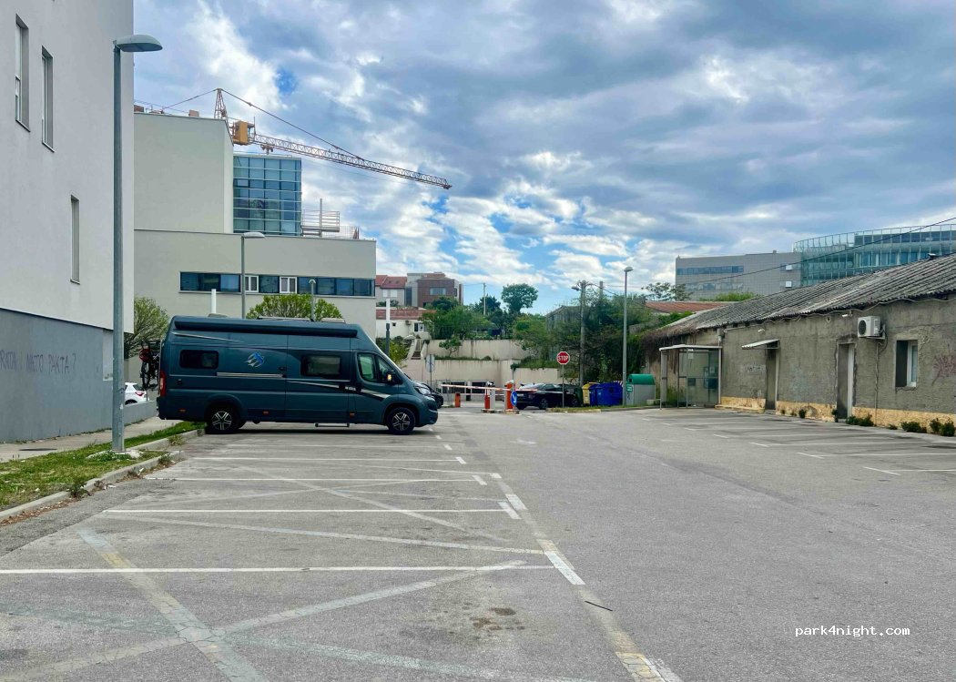 (21000) Split - 22 Poljička cesta — foto 2