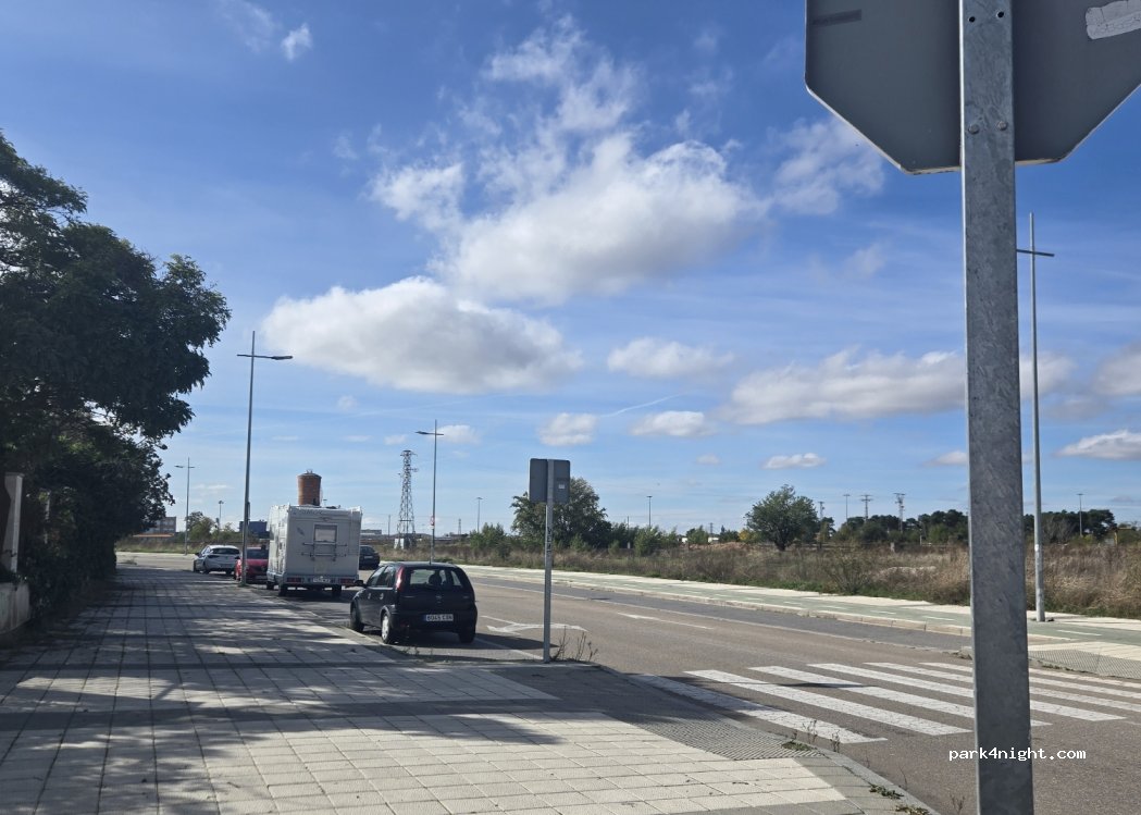 (09400) Aranda de Duero - 2 Calle Mz M1 — foto