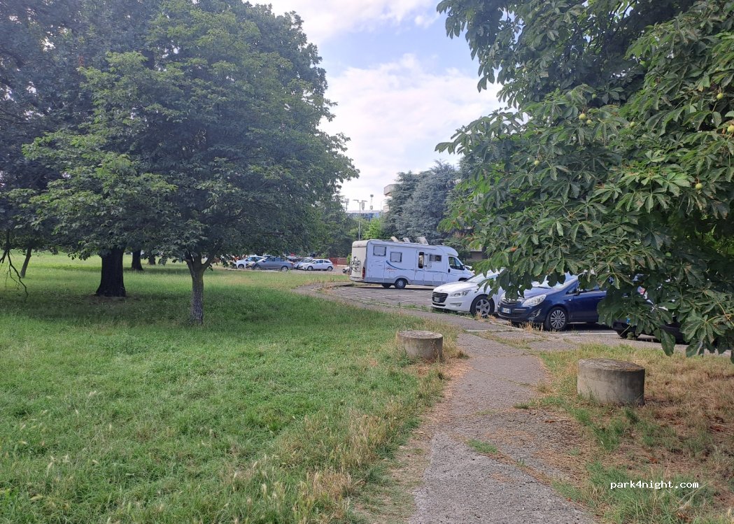 (41125) Modena - 180 Viale G. Amendola — foto 2