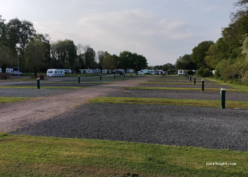Lower Lacon Caravan Park — foto