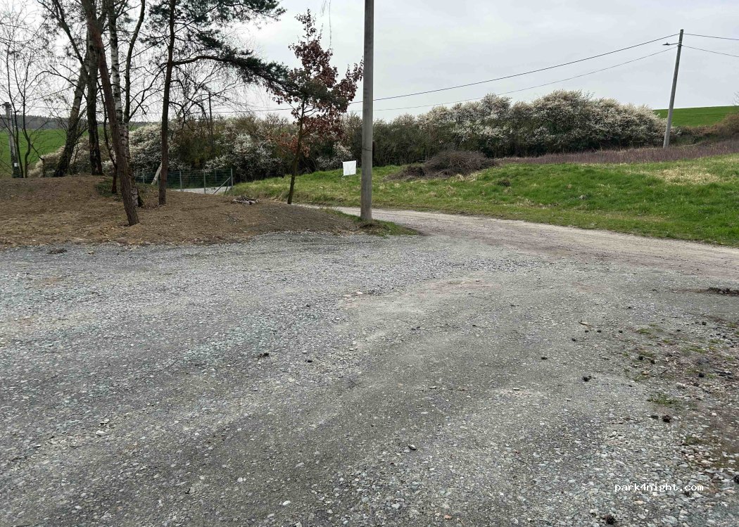 (330 11) Hromnice - Unnamed Road — foto