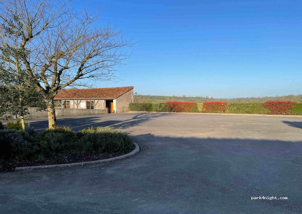 (79240) Saint-Paul-en-Gâtine - 2 Rue du Bourg — foto