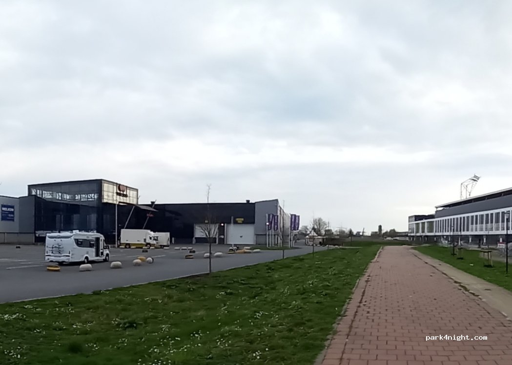 (8914 AT) Leeuwarden - 52 Heliconweg — foto