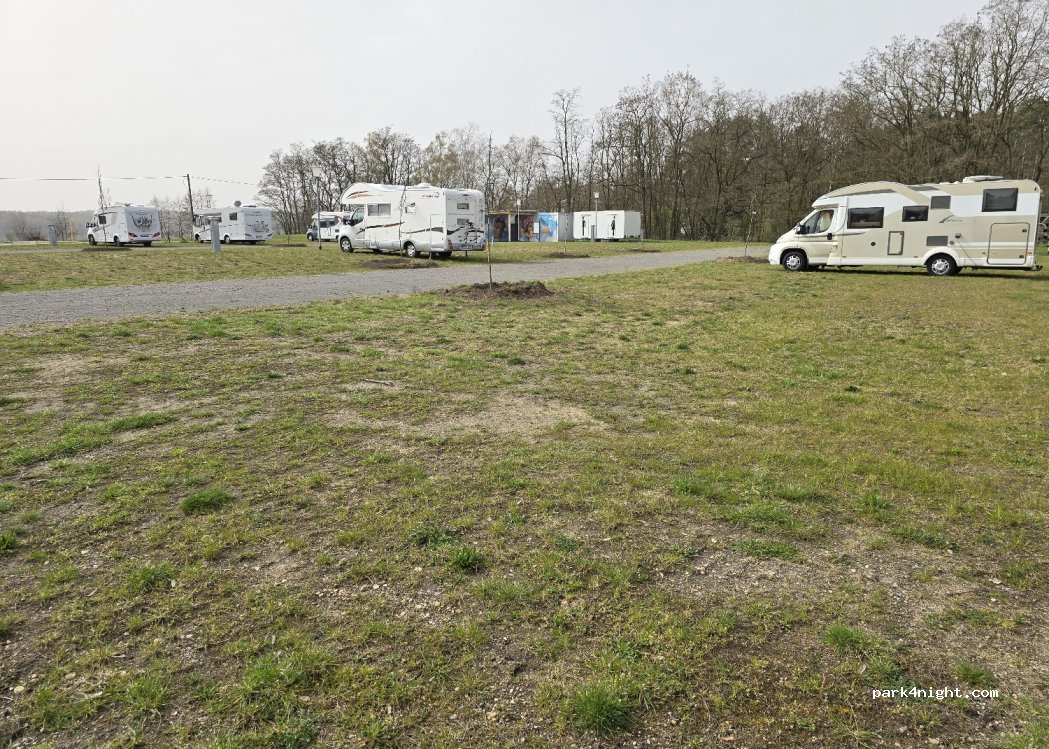 Wohnmobilstellplatz Bergwitzsee — foto