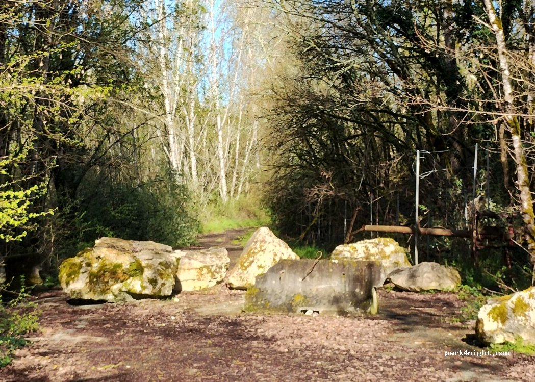 (82270) Montpezat-de-Quercy - D83 — foto