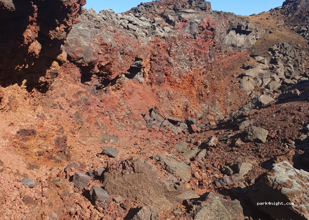 (241) Nesvegur - 425 — foto