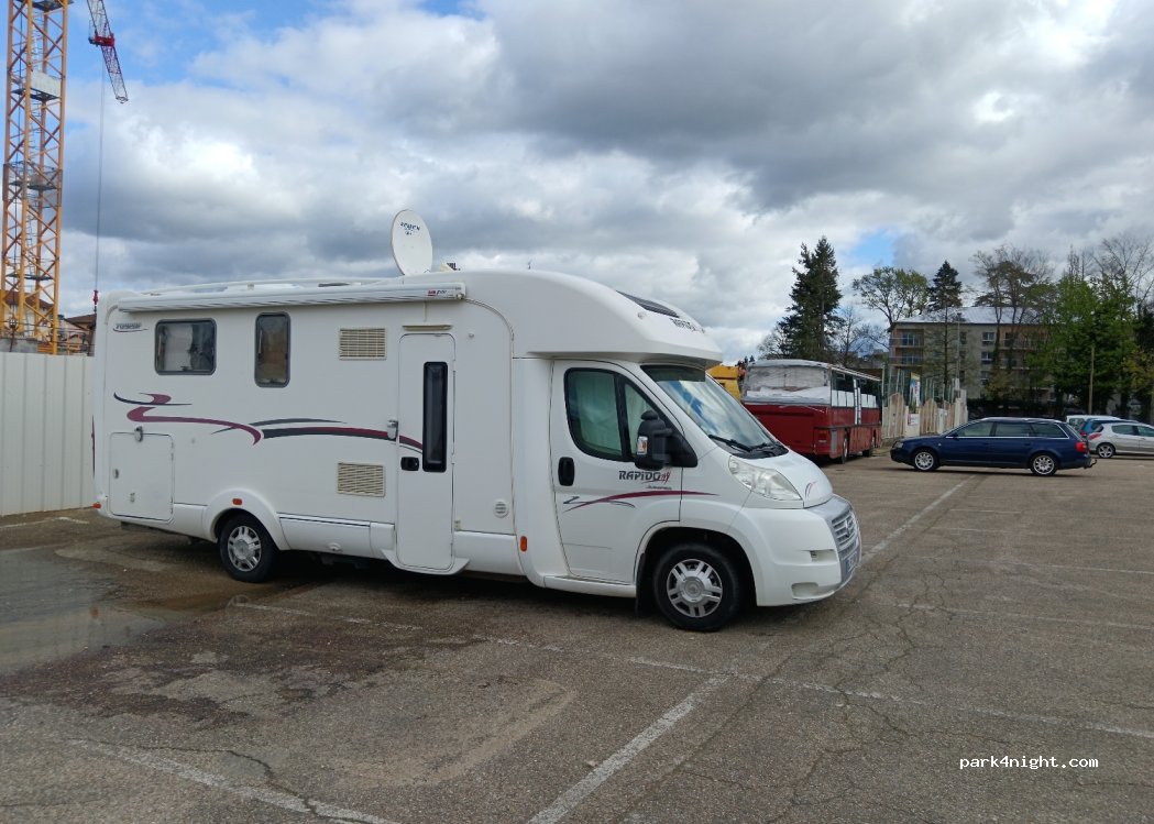 (01000) Bourg-en-Bresse - 42 Rue du Stand — foto