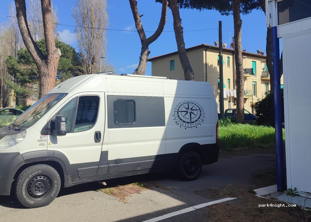 (57121) Livorno - 31 Via Achille Grandi — foto