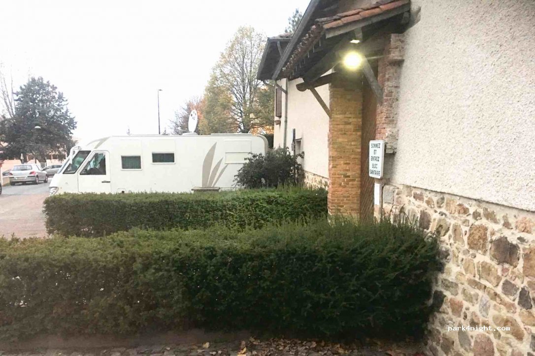 Aire de camping-car Panissières — foto 2