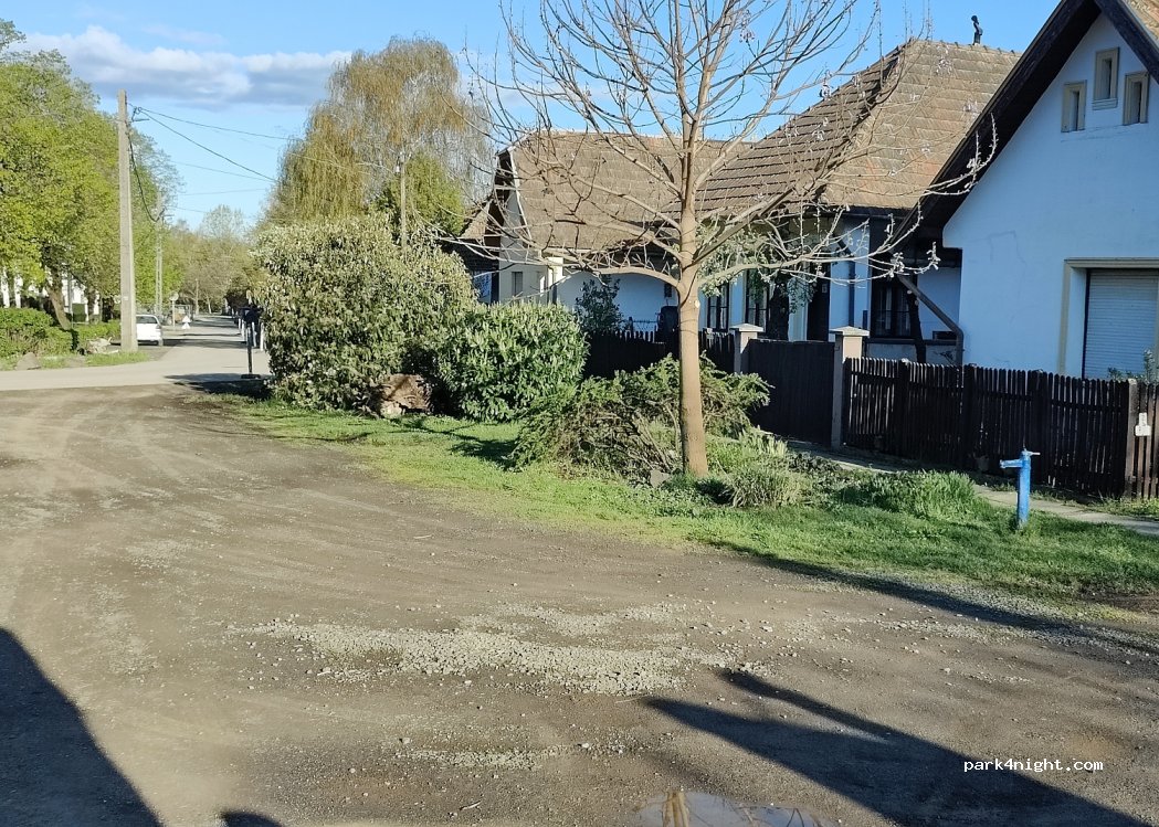 (2634) Nagybörzsöny - 15 Hunyadi tér — foto