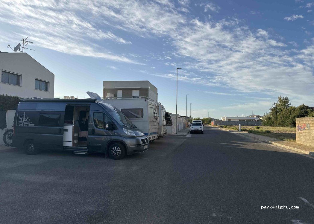 (09170) Oristano - 5 Via Luigi Manconi Passino — foto 2