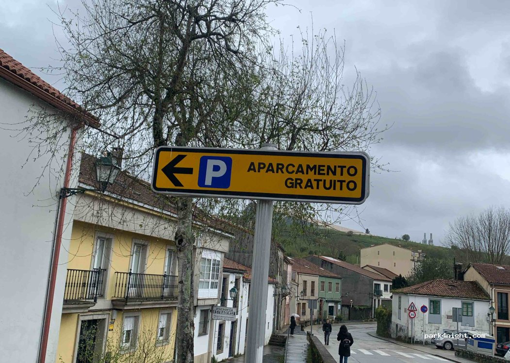 (15702) Santiago de Compostela - 127 Desconocido — foto