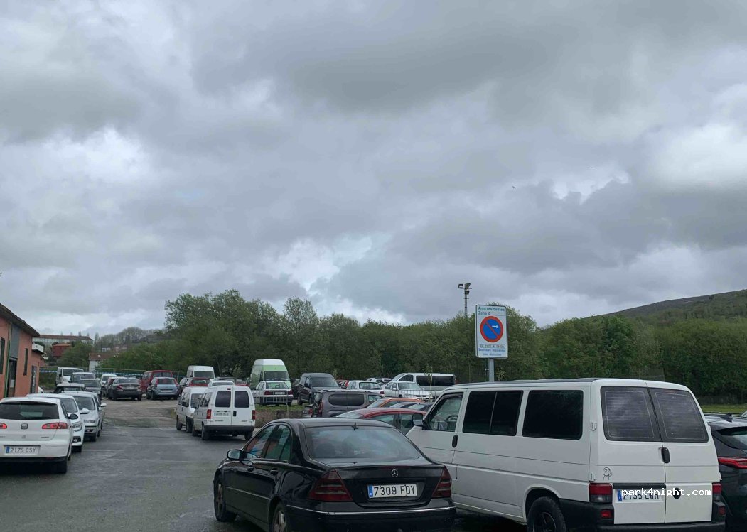 (15702) Santiago de Compostela - 127 Desconocido — foto 2