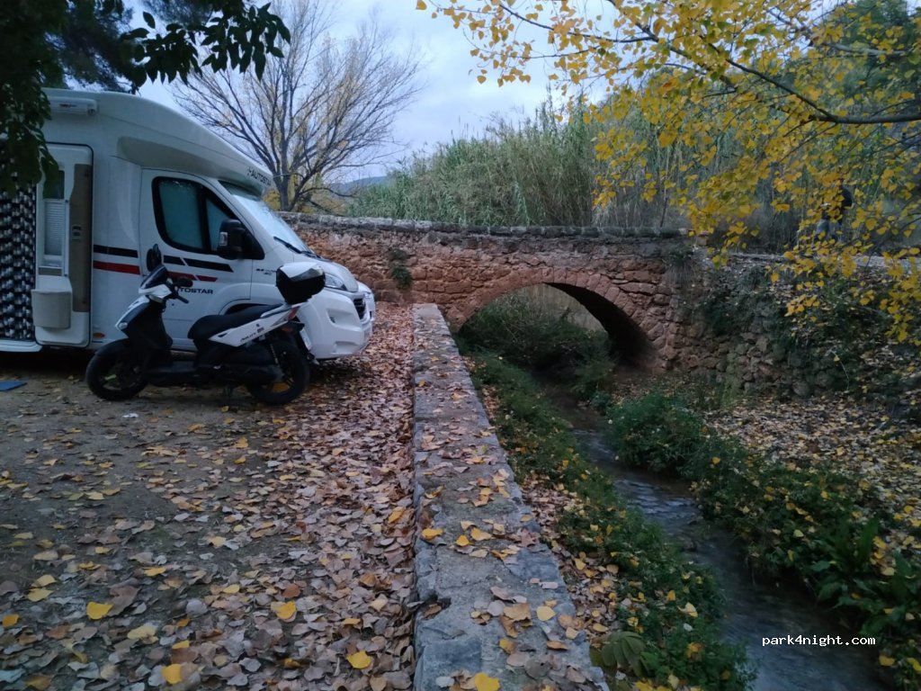 (46176) Chelva - 413 Plaça Poligono 30-OT — foto