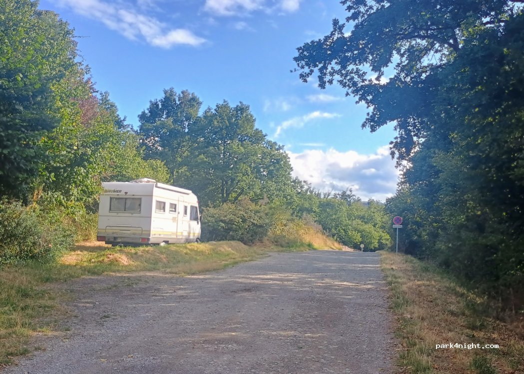 (63410) Charbonnières-les-Vieilles - 19 Route du Gour — foto 5