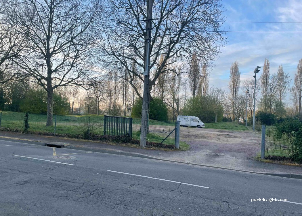 (14000) Caen - Rue Basse — foto 3