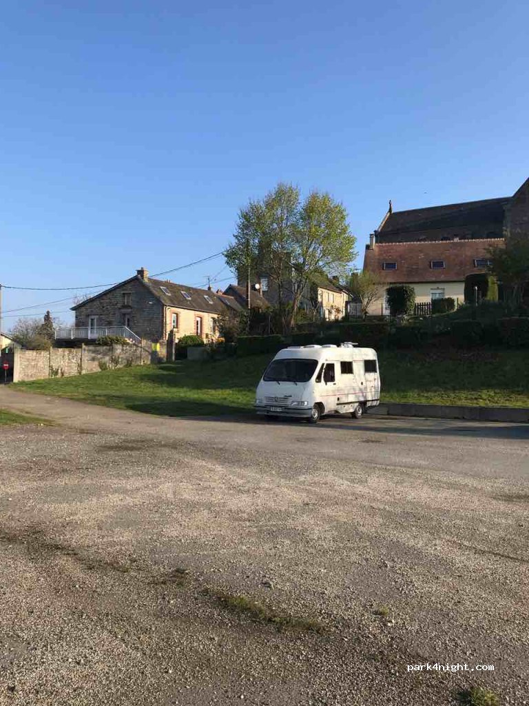 (61140) Juvigny-Sous-Andaine - 12 Rue Jean Moulin — foto 2